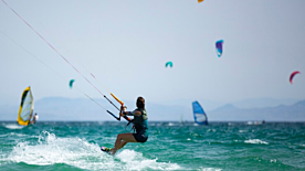 Kitesurfing Guide 2024: For Women in the United States